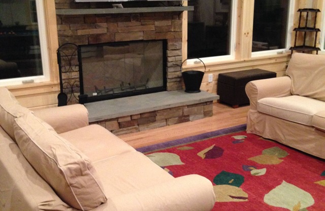 Luxury Fox Hollow Estate Home on Laurel Lake - Dream Location, Hot Tub, Kayaks+