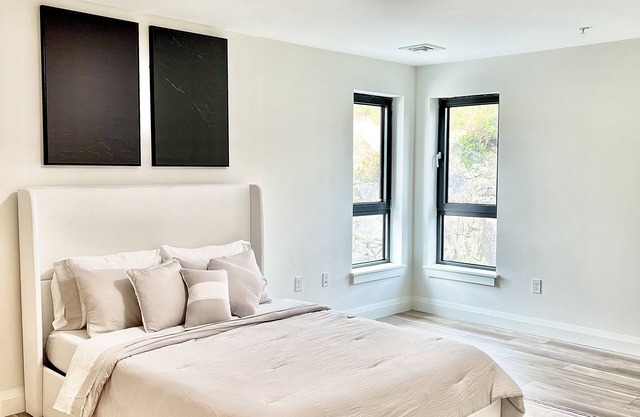 Luxury Furnished Apartment in Heart of Quincy