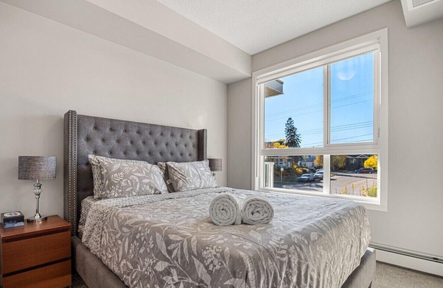 Luxury Getaway in Inglewood » 2 BR » AC » King Bed