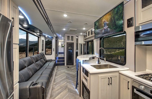 Luxury Glamping on Elm Creek Ranch