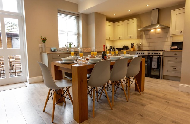 Luxury Grade II Listed Town House in Centre