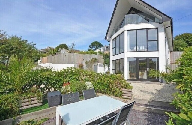 Luxury ground floor Apartment Sleeps 5