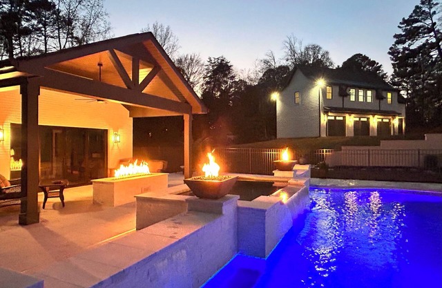 Luxury Guest House w/Resort Style Pool & Spa, pets welcome