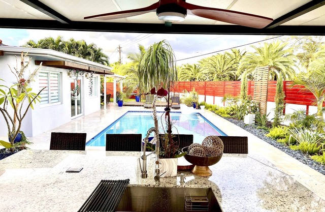 Luxury heated salt water pool, Grill BBQ Serenity Oasis