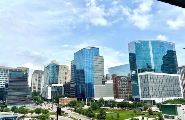 Luxury high-rise living in our 2BR/2.5BA Uptown Dallas Apt WALK to Arena!
