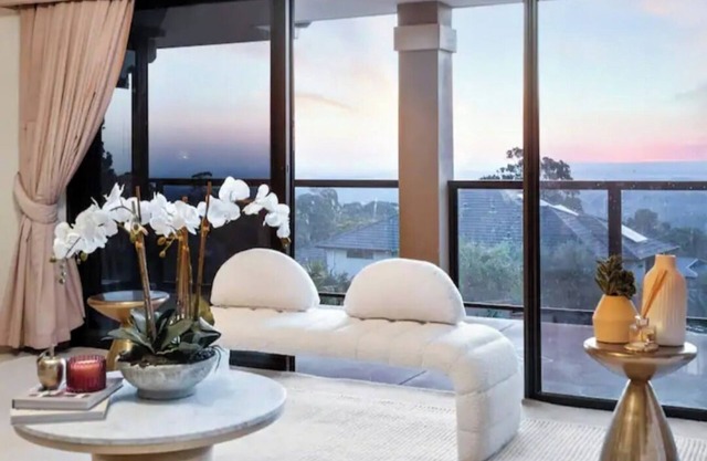 Luxury Hillside Home in Kalamunda Hills