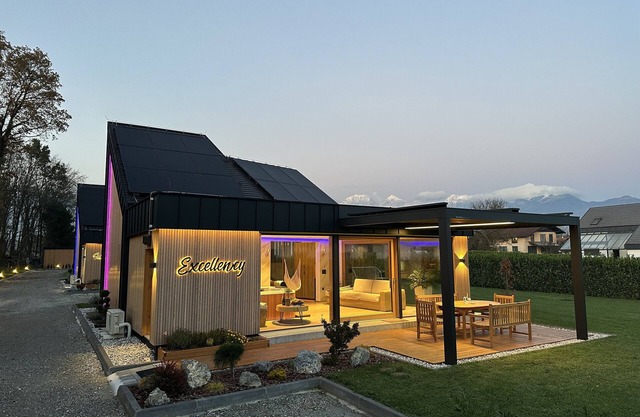 Luxury Holiday Home with Terrace Hot tub and Sauna