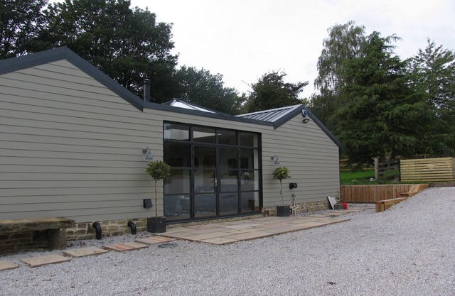 Luxury Holiday Home with Hot Tub, Pet & Family friendly in the Yorkshire Dales