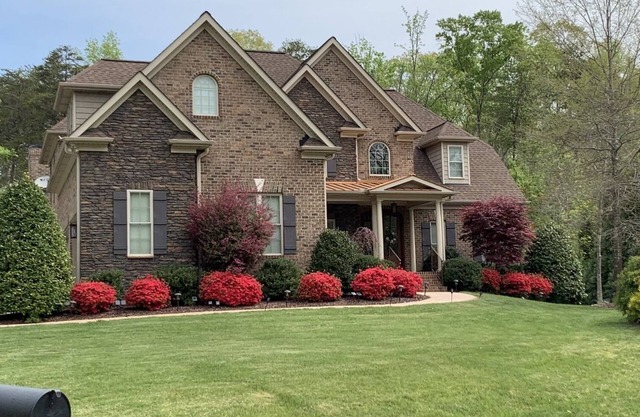 Luxury Home with Office and Man Cave-Ideal for Families, Couples & Market Guests