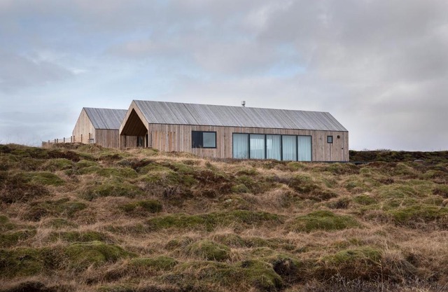 Luxury house, Golden Circle getaway - Private hot tub and sauna