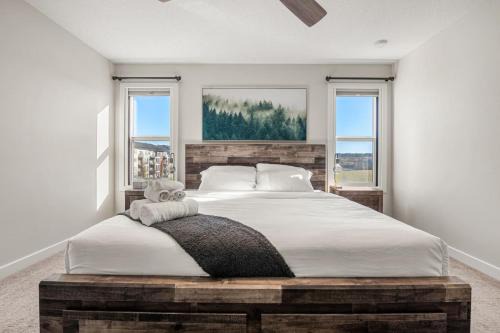 Luxury House in Sage, Sleeps 9, Free Banff Pass