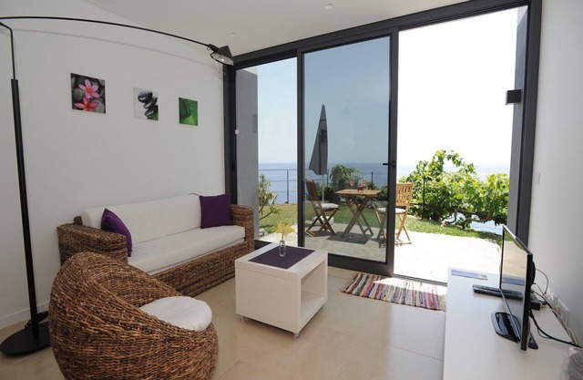 Luxury-House-Sea view-Ensuite with Shower-Casa Nenufar