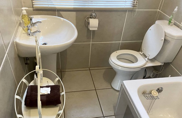 Luxury House to rent in Dullstroom