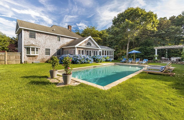 Luxury Katama Compound