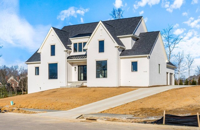 Luxury Living, Derby Thrills