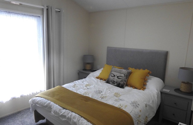 Luxury Lodge on quiet holiday park