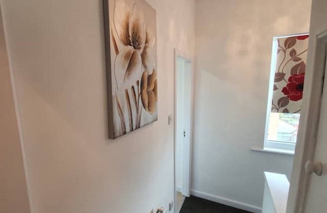 ** Luxury & lovely Cosy well equipped home + Free Parking + Free Fast WiFi **