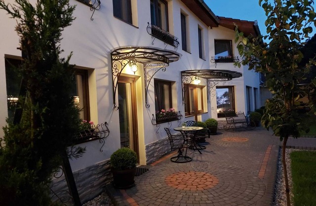 Luxury mansion, baroque style, themed rooms located near the town of Sibiu