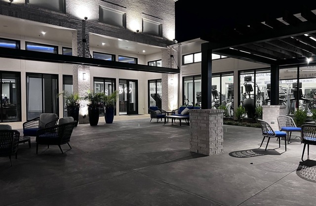 Luxury Mid-rise Apartments with Clubhouse