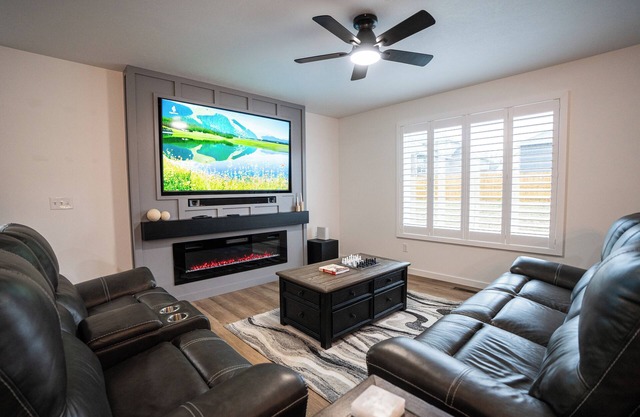 Luxury Modern Farmhouse 3BR:Massage Chair-SmartTV