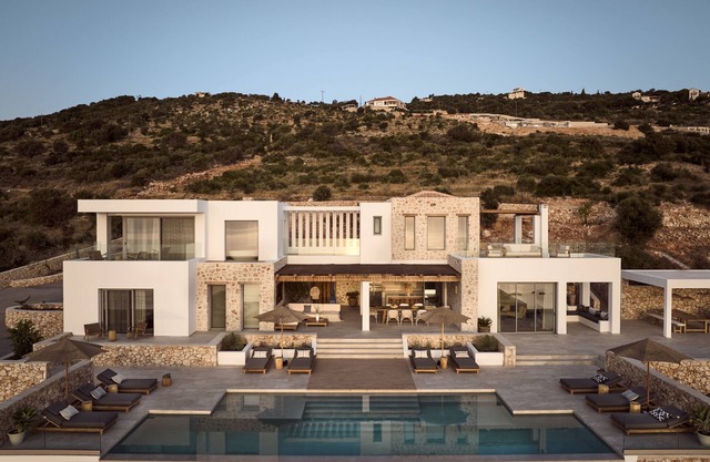 Luxury Modern Greek Villa With Exceptional sea Views