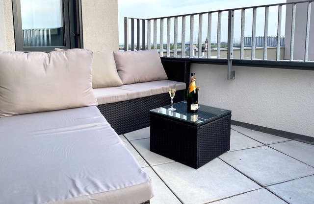 Luxury near thermal baths and subway, 12 min to the center