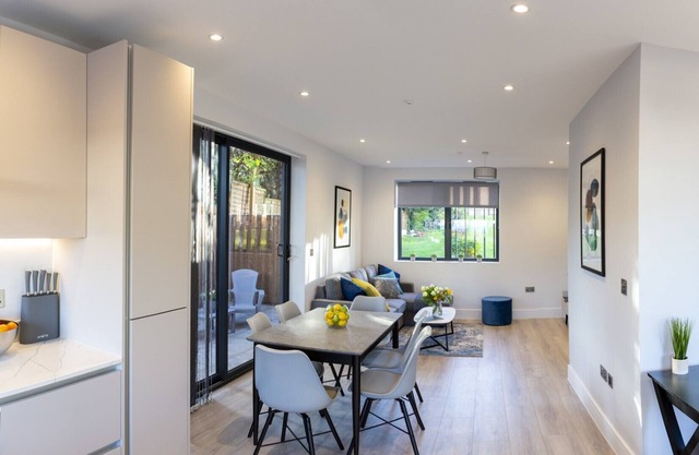 Luxury new build contemporary furnished house