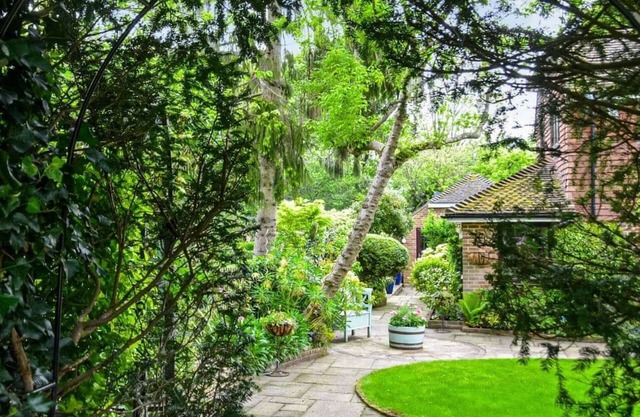 Luxury one bedroom cottage