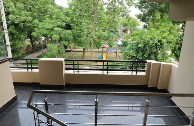 Luxury, Peaceful and well Manage Apartment - Just 10-15 mins