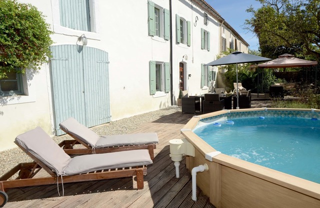 Luxury renovated farmhouse in quiet village with private pool and parking. Wi-Fi