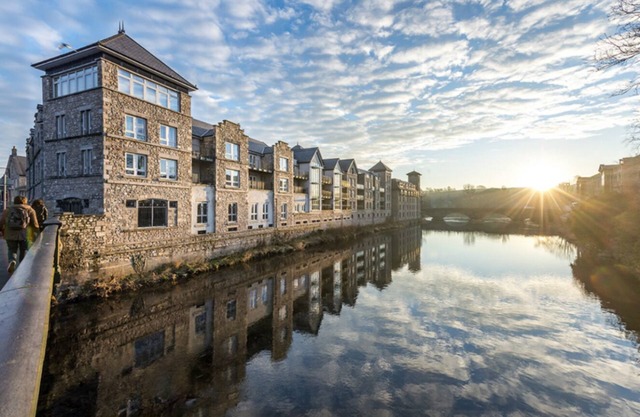 Luxury riverside apartment between Lake District and Yorkshire Dales