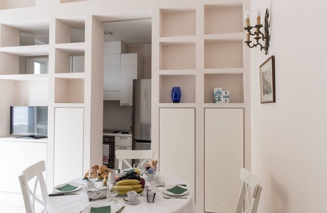 Luxury San Carlo apartment in the heart of Naples with sea view