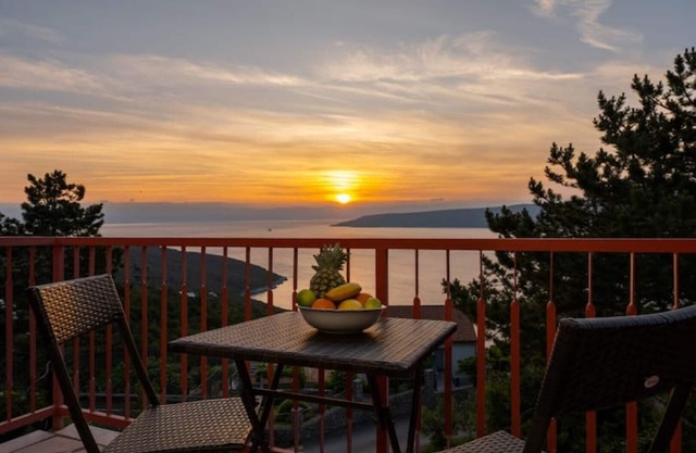 Luxury Seaview Apartment