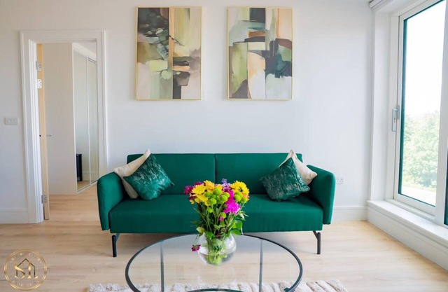 Luxury serviced apartment in heart of Wimbledon