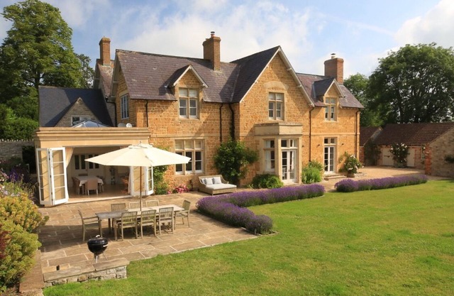 Luxury Somerset country house, perfect for friend and family gatherings.