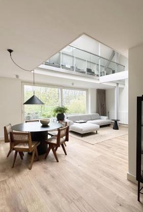 Luxury spacious private loft, between city & beach