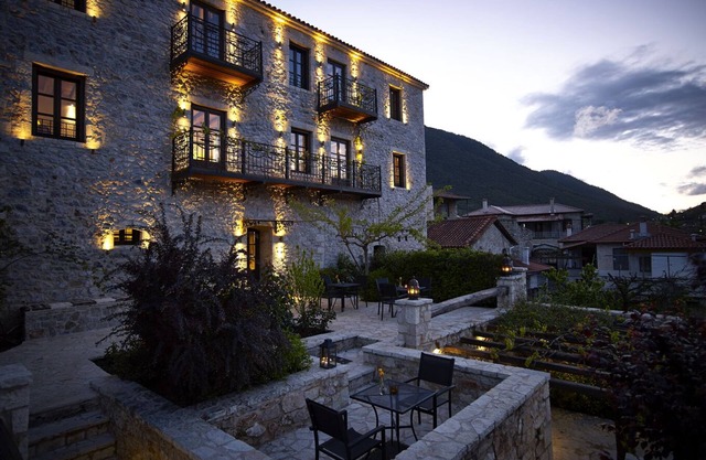 LUXURY STONE VILLA IN THE CENTRE OF PELOPONNESE -WHOLE PROPERTY-FAMILY FRIENDLY