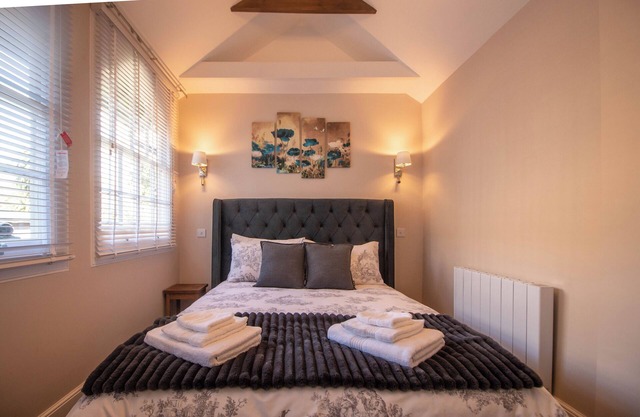 Luxury studio | Heart of Herne Bay | 300m from beach