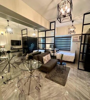 Luxury Style Living-Netflix Ready