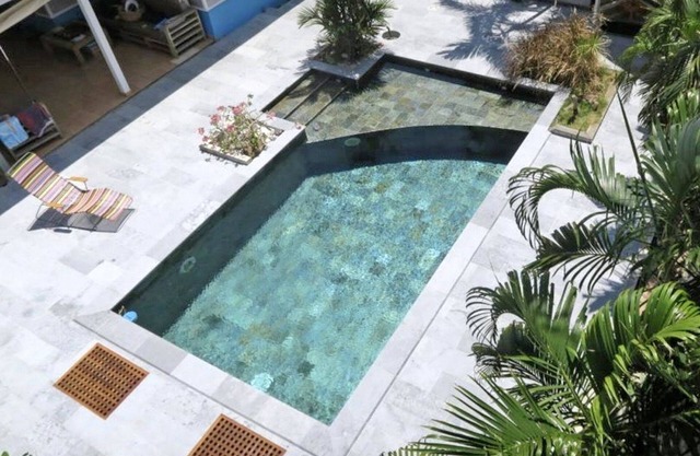 LUXURY SWIMMING POOL & GARDEN near the East Cape lagoon