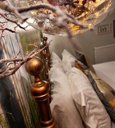 Luxury tree-house with optional ESPA Spa