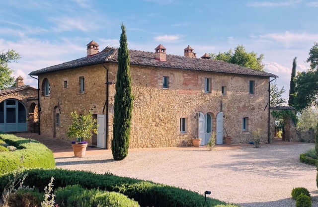 Luxury Tuscan villa, spectacular views, beautiful pool and garden.
