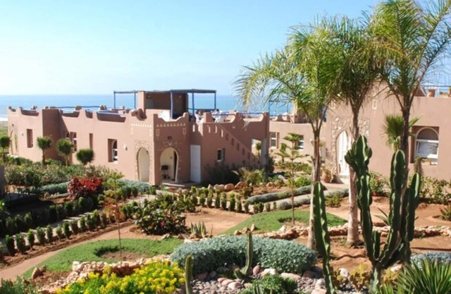 LUXURY VILLA 100 M FROM THE BEACH AT CLUB EVASION - BETWEEN TIZNIT AND MIRLEFT