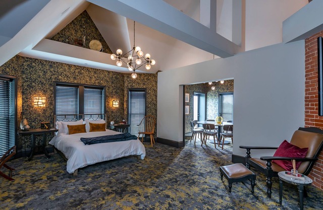 Luxury vacation rental in the heart of Bloomington and the IU campus.