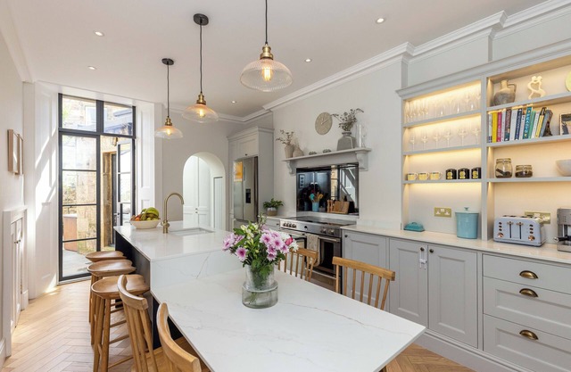 Luxury Victorian townhouse near the centre of Edinburgh