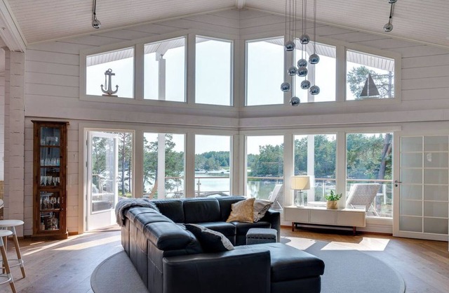 Luxury villa by the sea, Kustavi