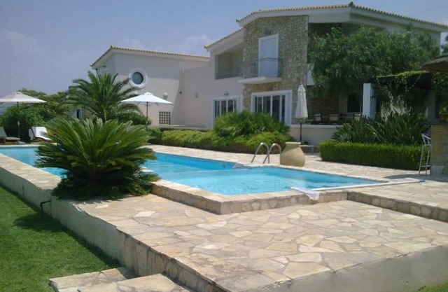 Luxury Villa Flora Kiparissia
