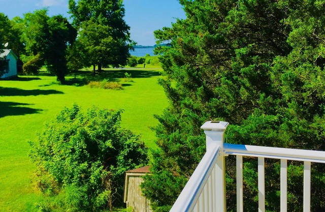 LUXURY VILLA IN KENT ISLAND-SLEEPS 10-12