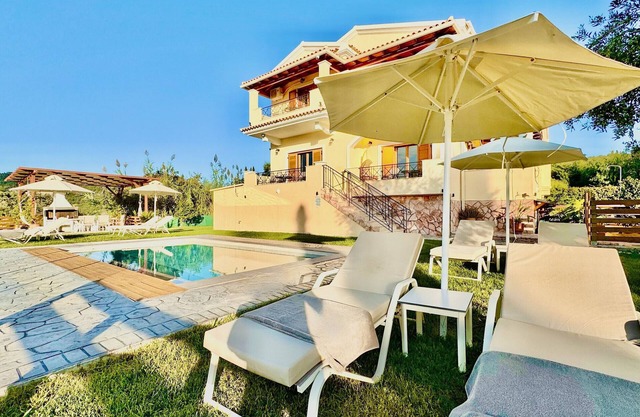 Luxury Villa Makris with private heatable pool