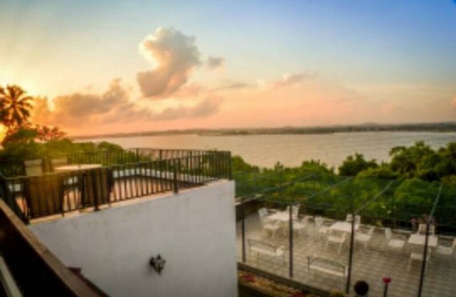 Luxury Villa Nearby Beach
